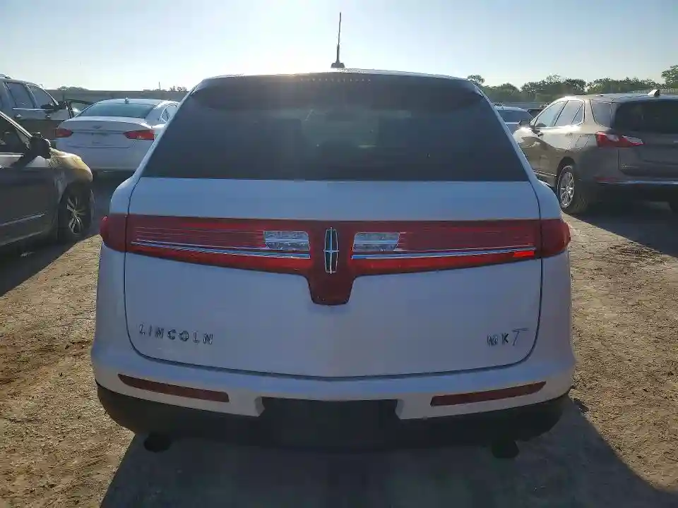 2LMHJ5AT1KBL01965 2019 LINCOLN MKT-5