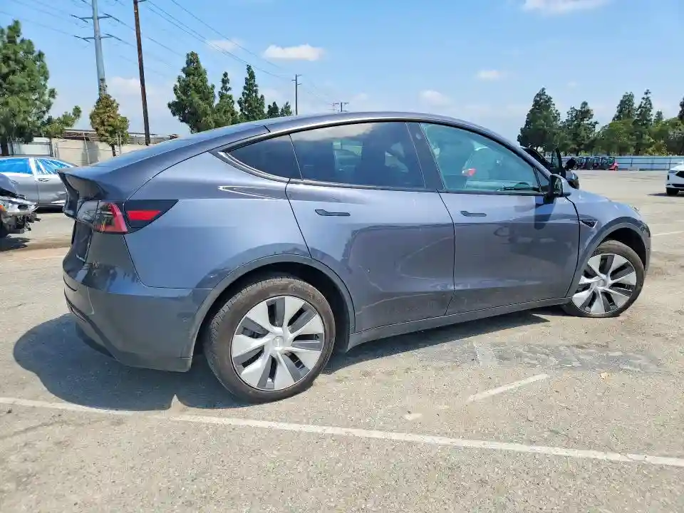 7SAYGDEE2NF572497 2022 TESLA MODEL Y-2