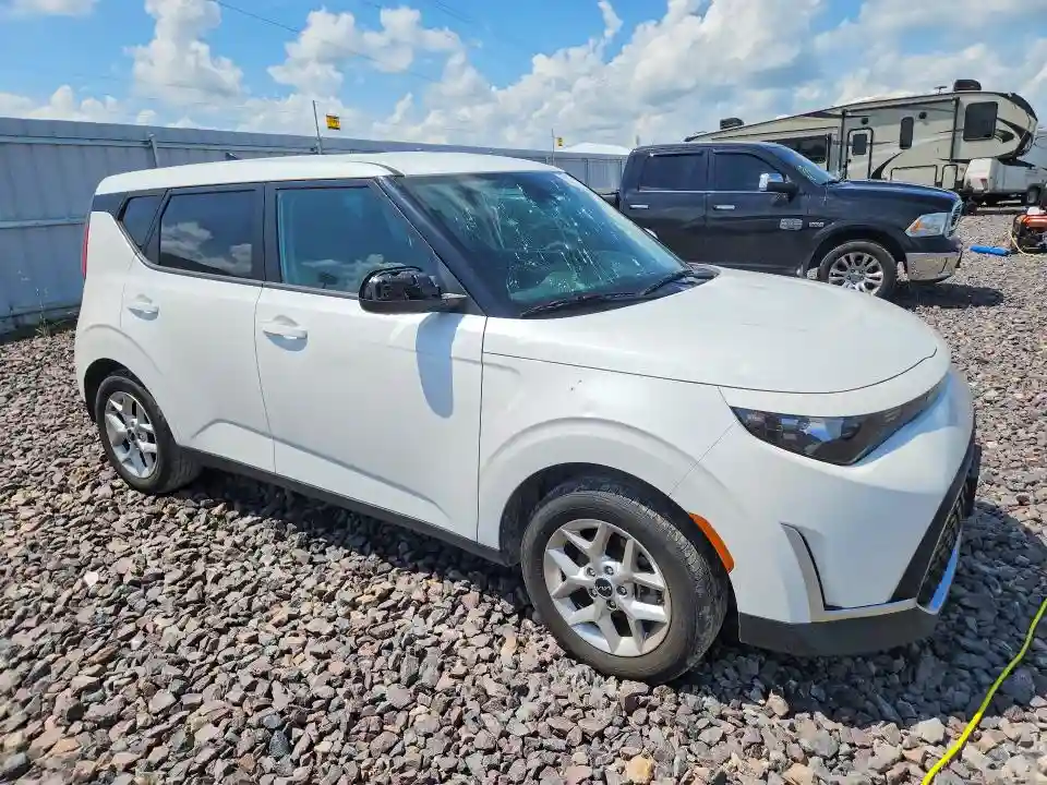 KNDJ23AU8R7233890 2024 KIA SOUL-3