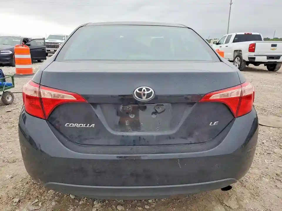 5YFBURHE5JP849999 2018 TOYOTA COROLLA-5