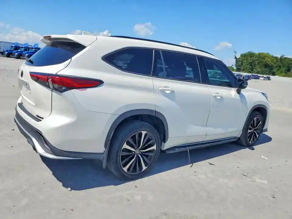 5TDJZRBH7MS134282 2021 TOYOTA HIGHLANDER-2