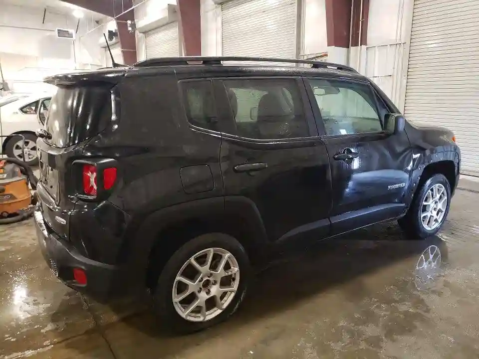 ZACNJDB19NPN87362 2022 JEEP RENEGADE-2