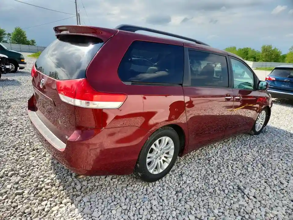 5TDYK3DC5ES452680 2014 TOYOTA SIENNA-2