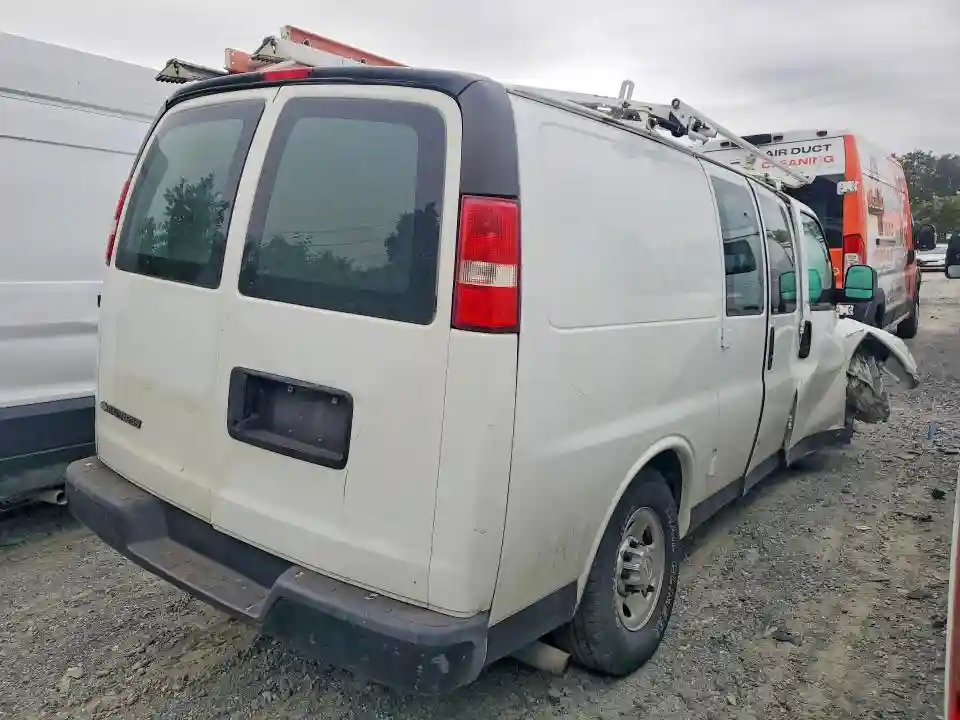 1GCWGAFF1H1180179 2017 CHEVROLET EXPRESS-2