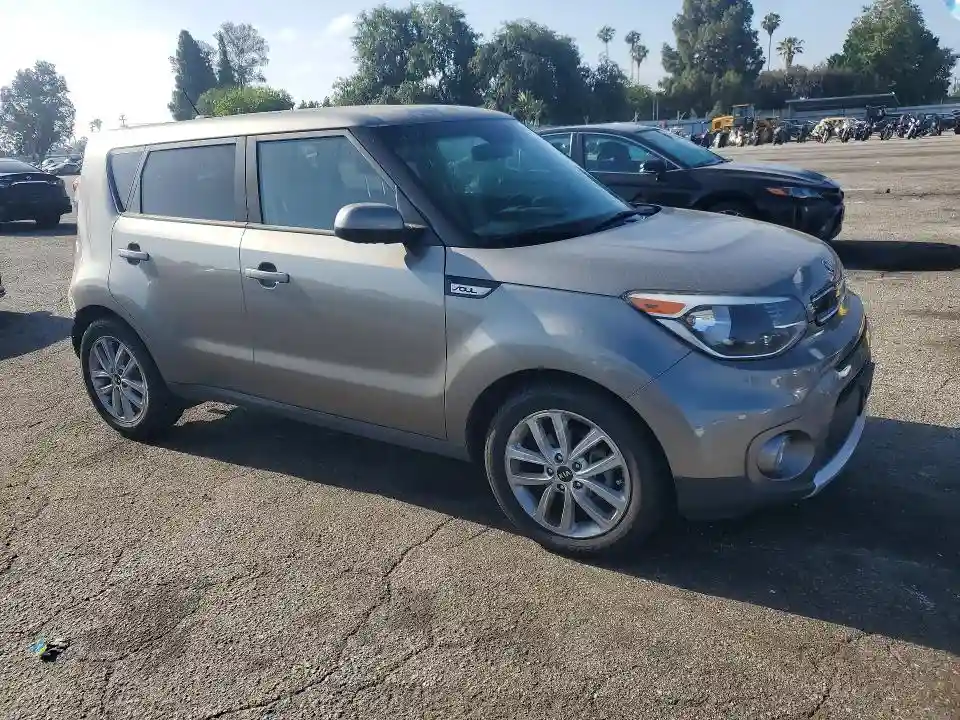 KNDJP3A50J7541652 2018 KIA SOUL-3
