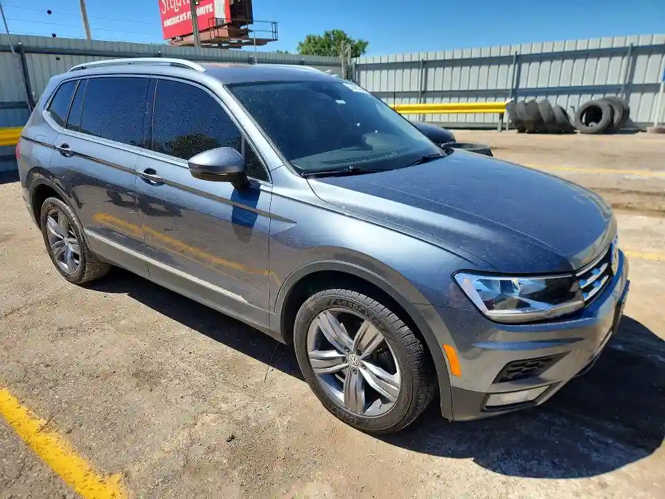 3VV3B7AX4LM147226 2020 VOLKSWAGEN TIGUAN-3