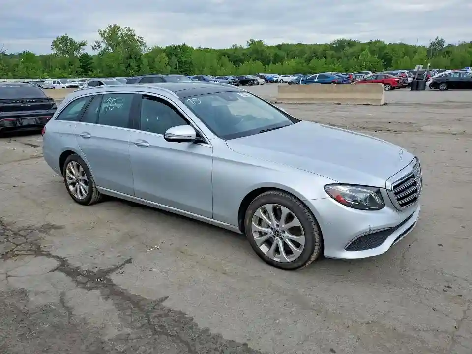 WDDZH6JB2KA572533 2019 MERCEDES-BENZ E-CLASS-3