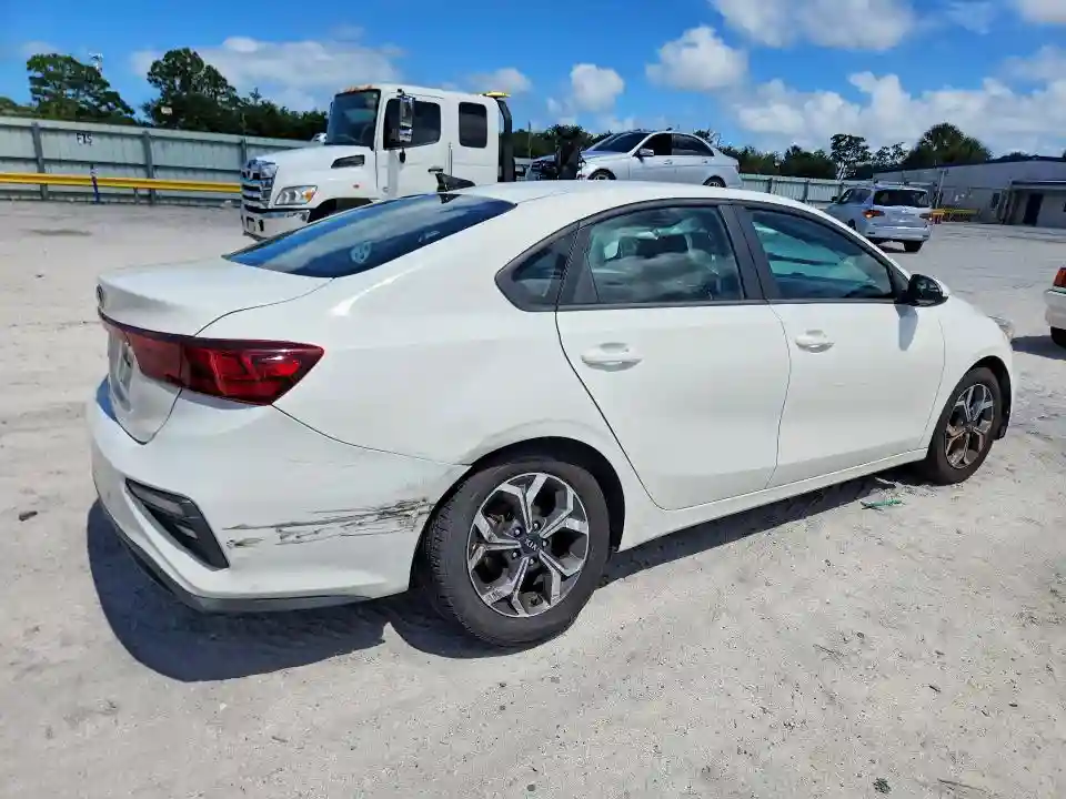 3KPF24AD0ME269609 2021 KIA FORTE LXS-2