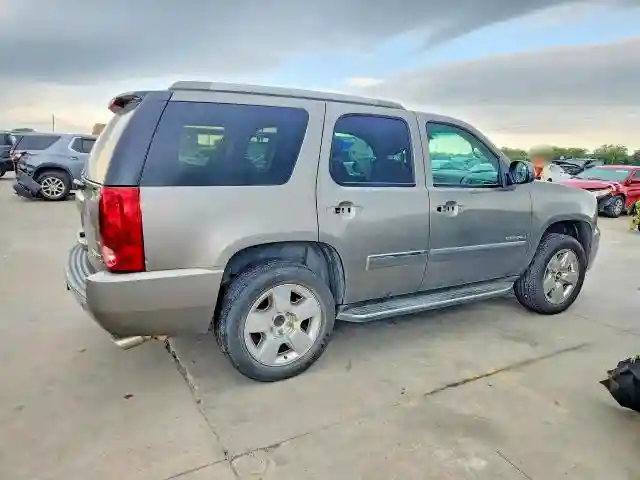 1GKS1EEF7CR313390 2012 GMC YUKON-2