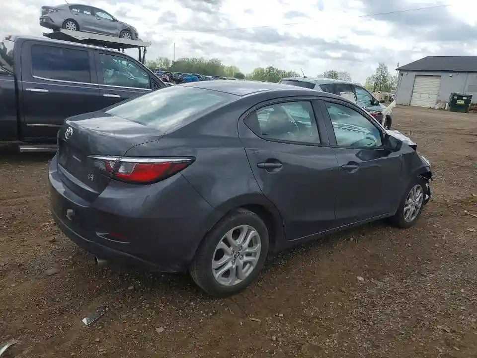 3MYDLBYV4HY174242 2017 TOYOTA YARIS-2