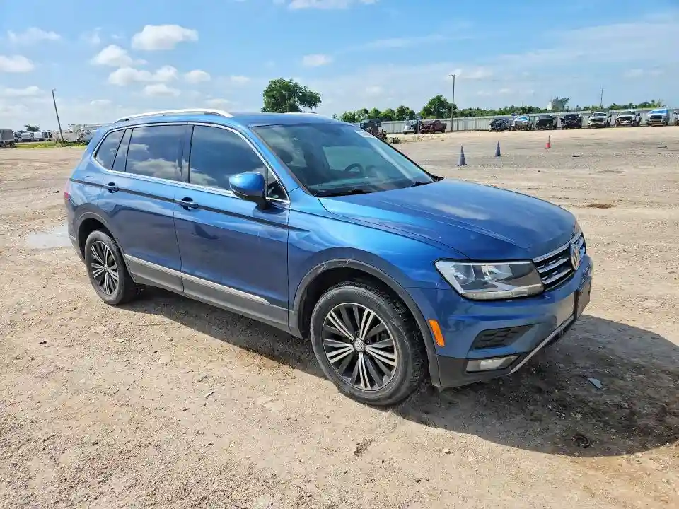 3VV3B7AX8KM127916 2019 VOLKSWAGEN TIGUAN-3