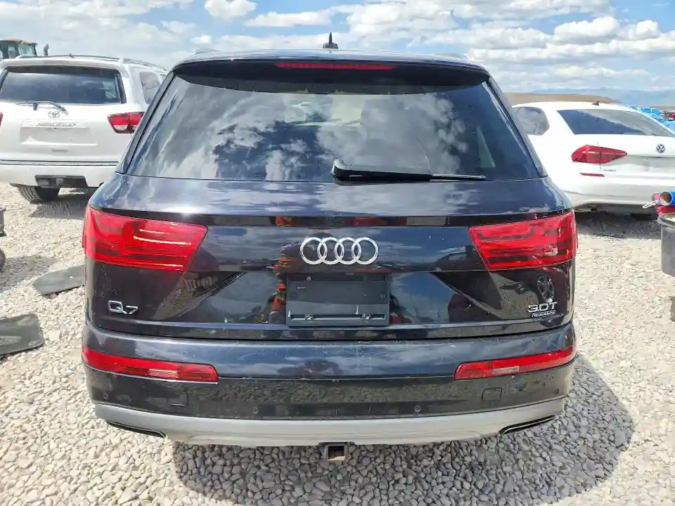 WA1LAAF78HD003408 2017 AUDI Q7-5