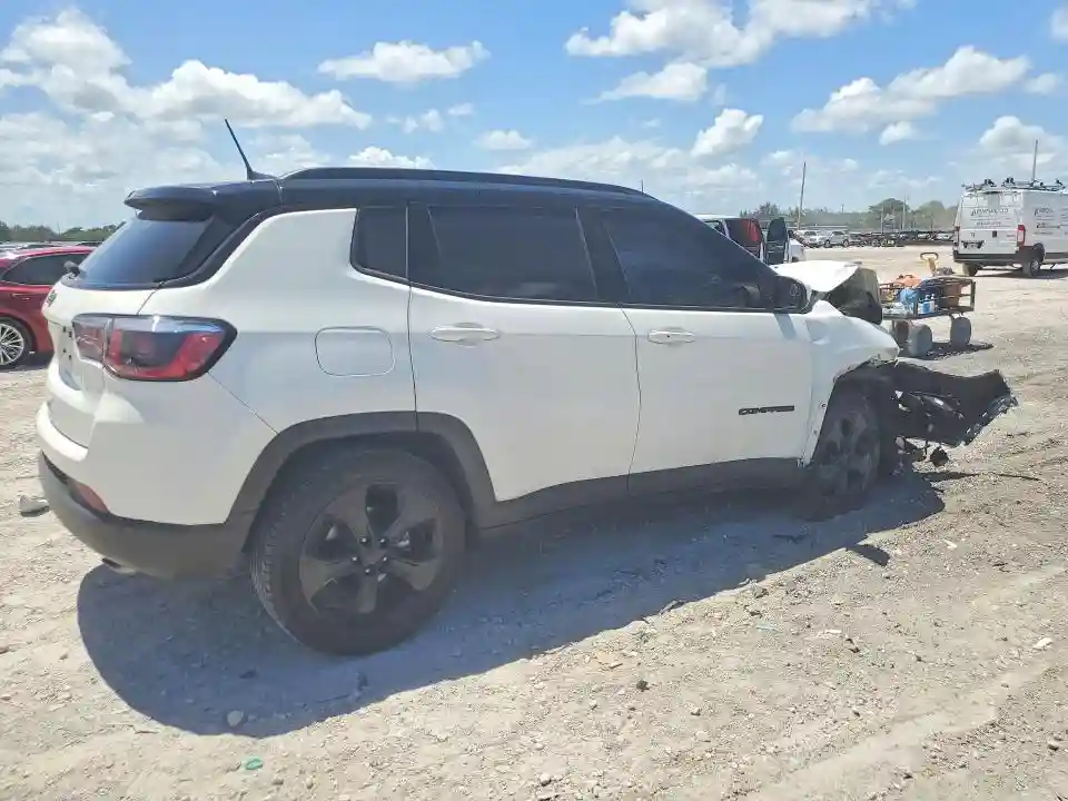 3C4NJCBB3LT230187 2020 JEEP COMPASS-2