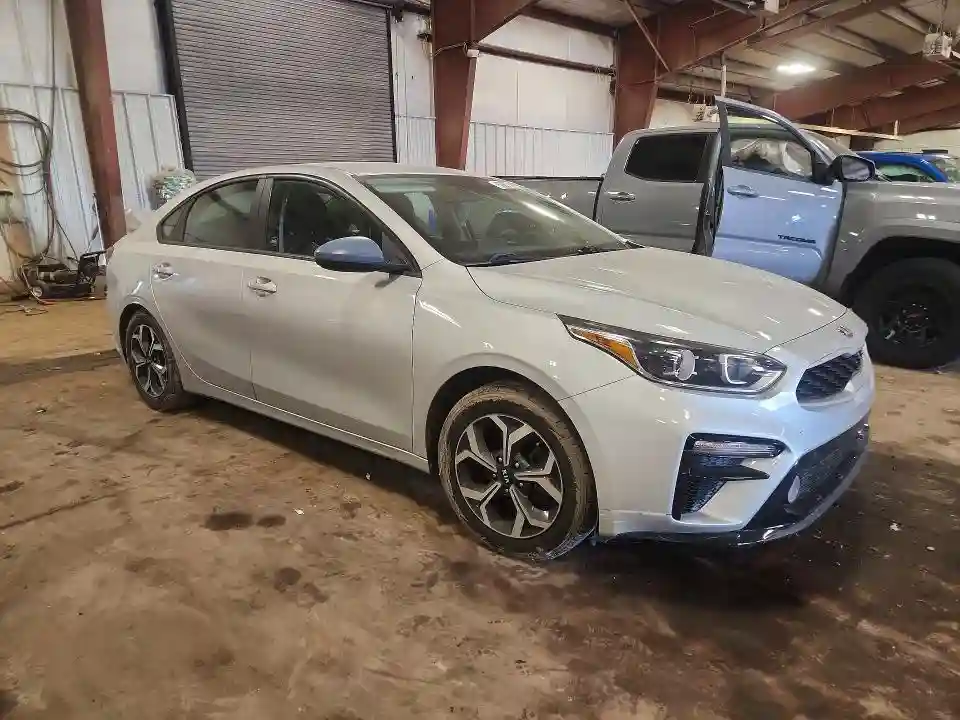 3KPF24ADXLE247888 2020 KIA FORTE-3