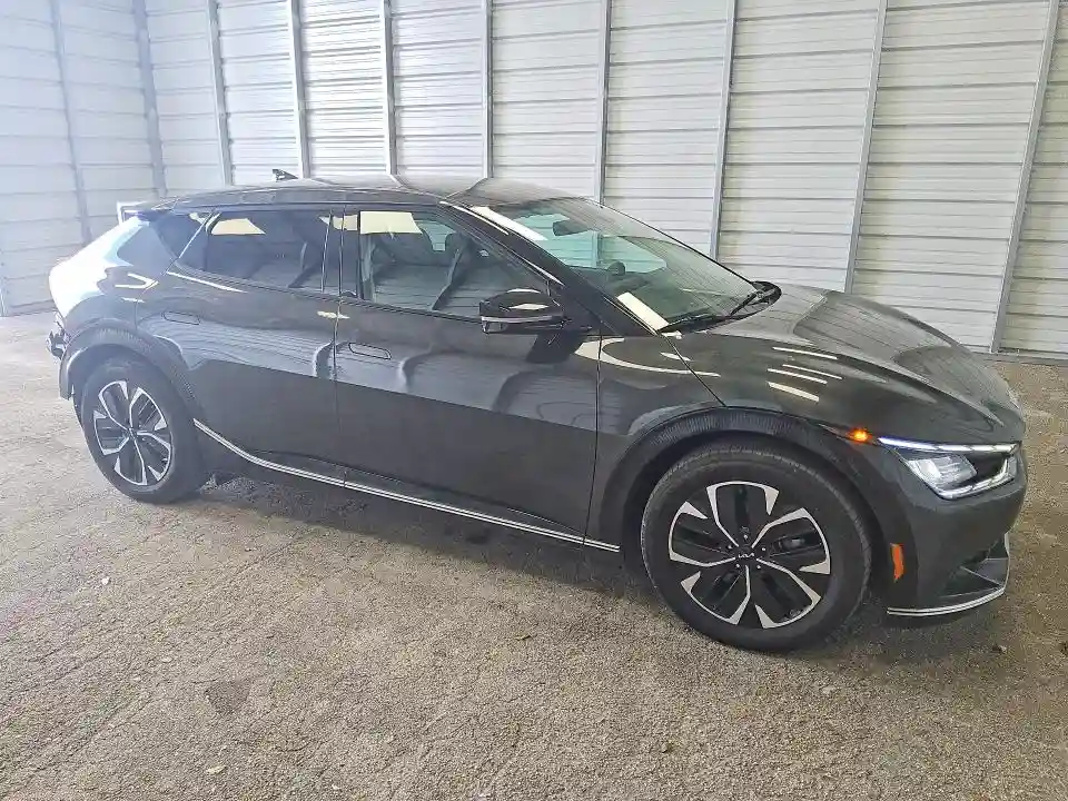 KNDC34LA4P5127895 2023 KIA ALL OTHER-3
