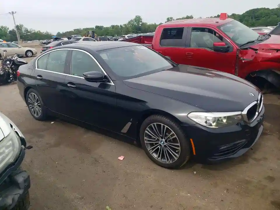 WBAJB1C54JB083933 2018 BMW 5 SERIES-3