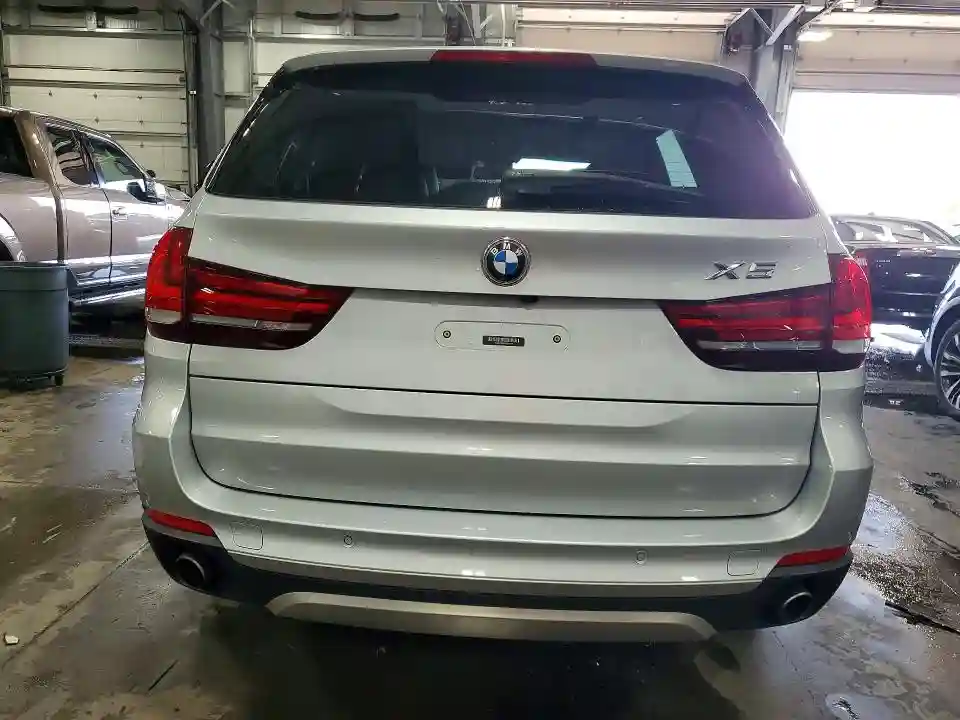 5UXKR0C54G0P33277 2016 BMW X5-5