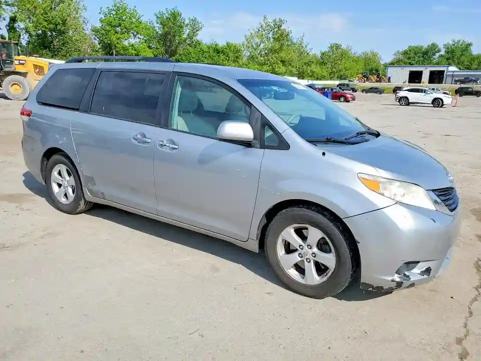 5TDKK3DC5BS058369 2011 TOYOTA SIENNA-3