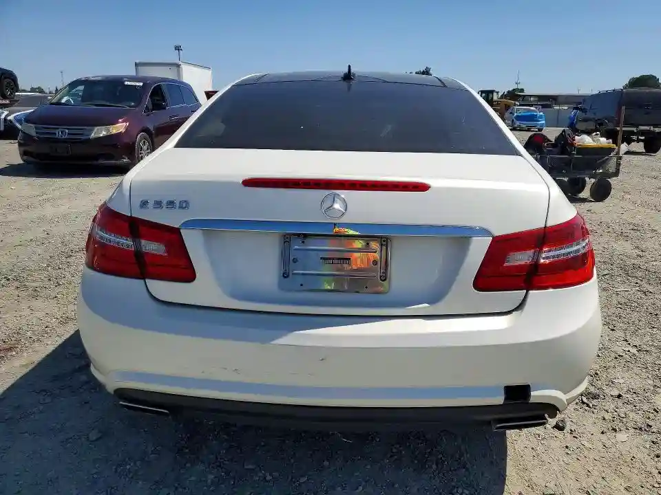 WDDKJ7CB6AF040972 2010 MERCEDES-BENZ E-CLASS-5
