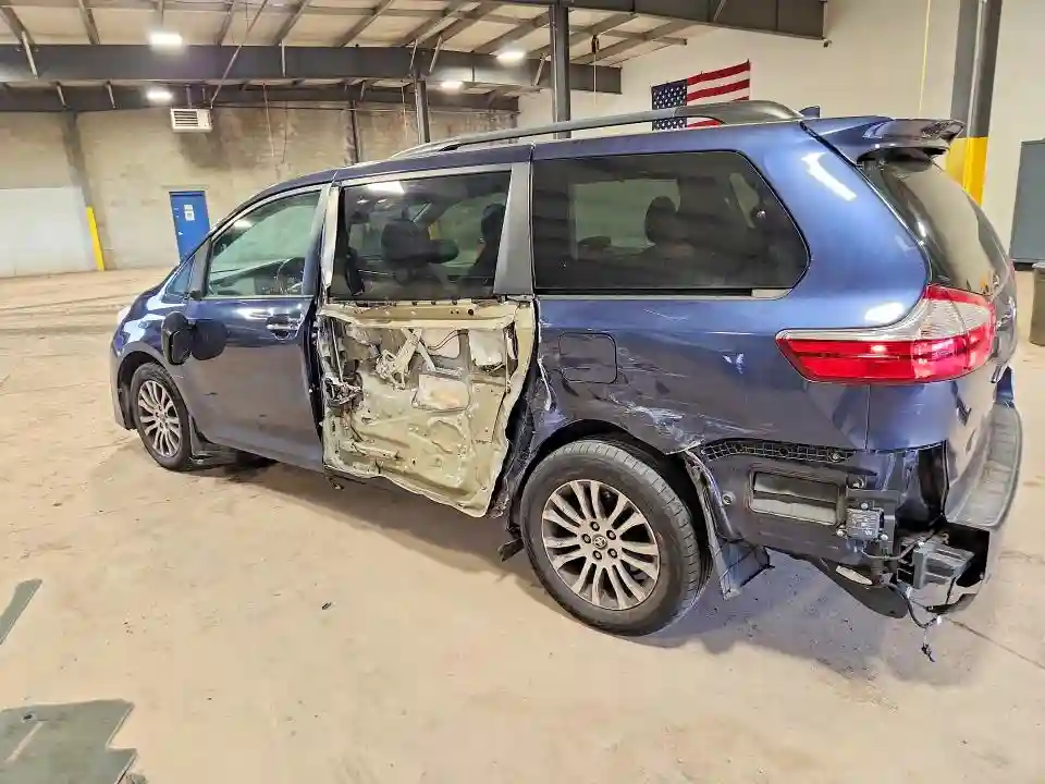 5TDYZ3DC9JS934400 2018 TOYOTA SIENNA-1