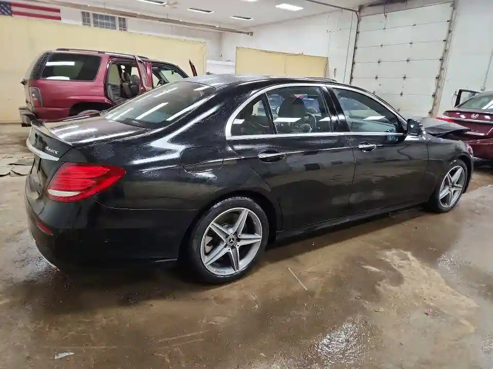 WDDZF6JB1KA570990 2019 MERCEDES-BENZ E-CLASS-2