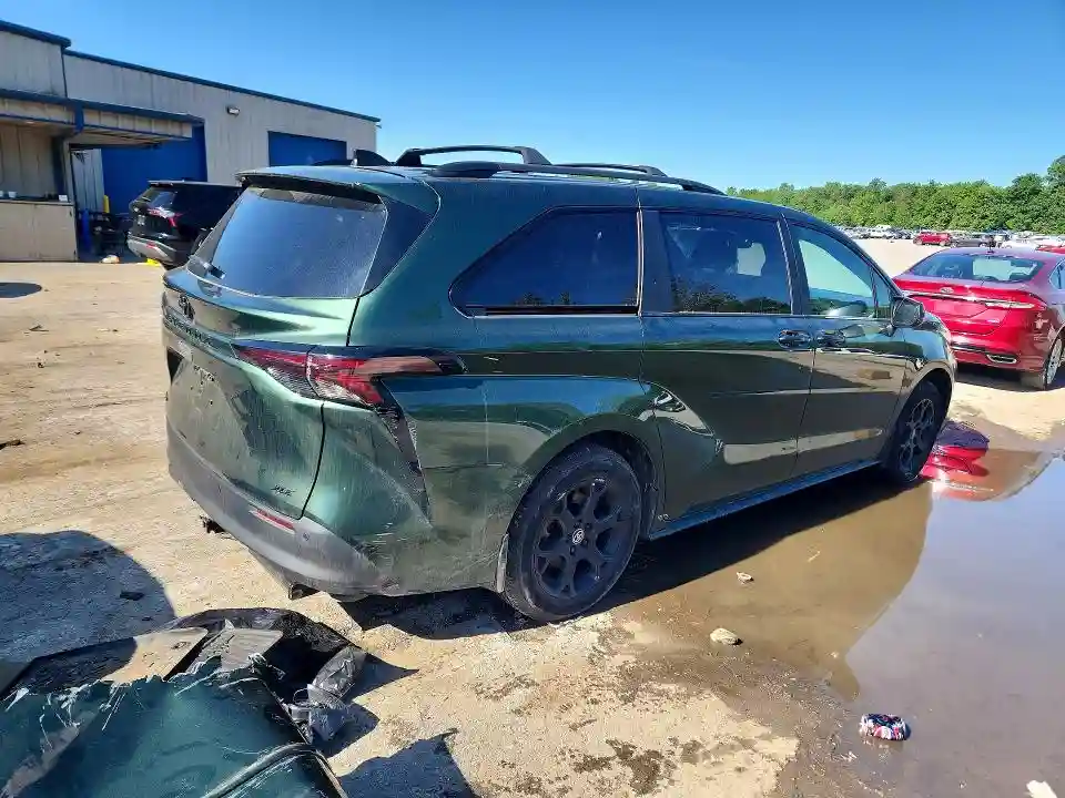5TDCSKFC8SS197620 2025 TOYOTA SIENNA-2