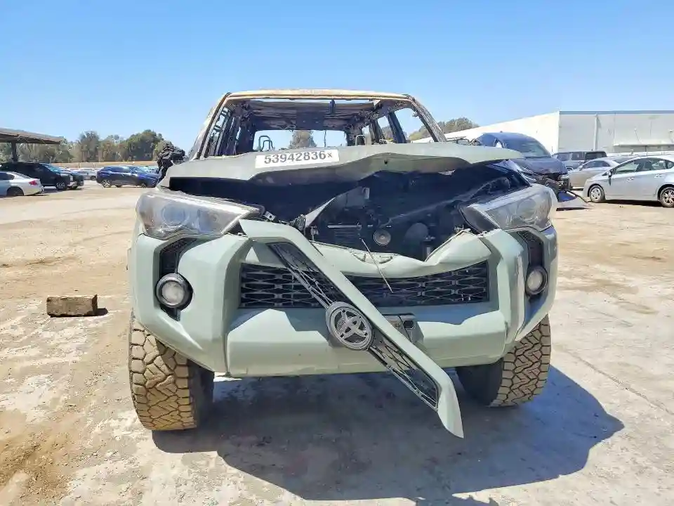 JTEBU5JR7J5579429 2018 TOYOTA 4RUNNER-4