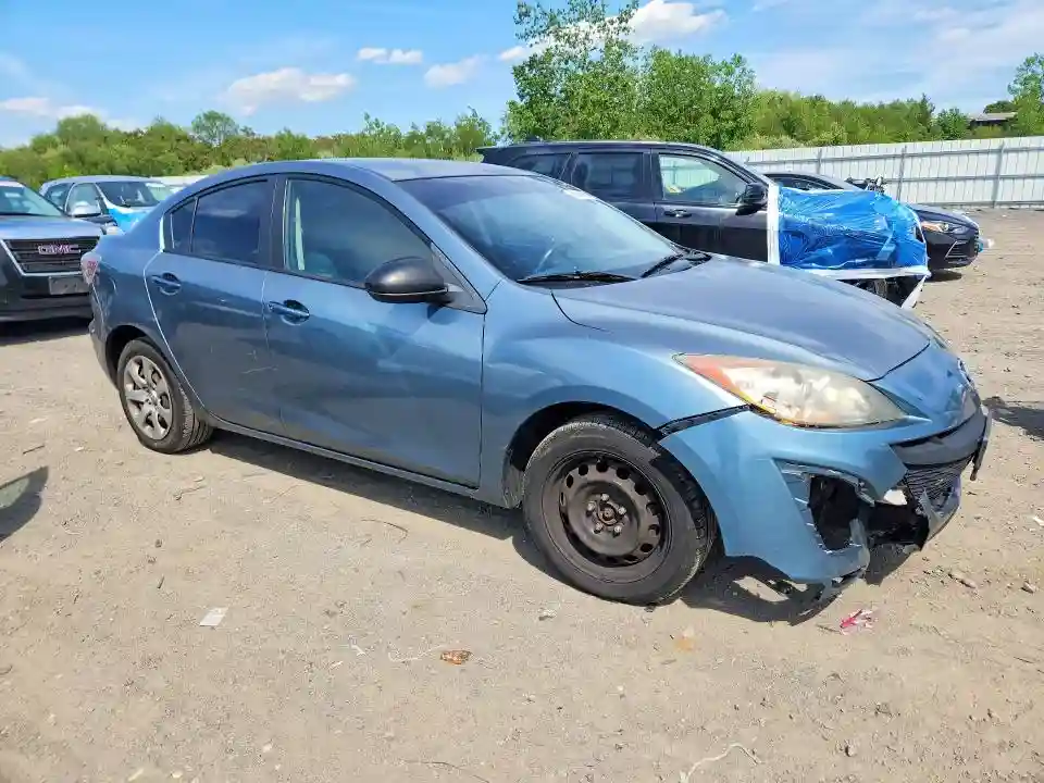 JM1BL1SF9A1318993 2010 MAZDA 3-3