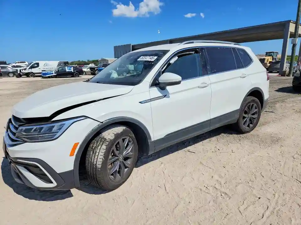 3VV3B7AX0RM031935 2024 VOLKSWAGEN TIGUAN-0