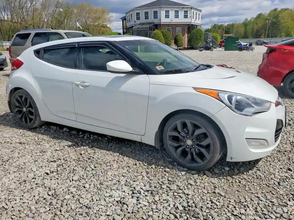 KMHTC6AD7DU094476 2013 HYUNDAI VELOSTER-3