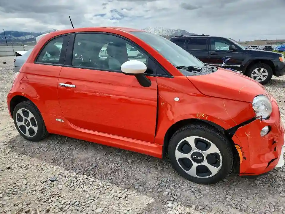 3C3CFFGE5FT695432 2015 FIAT 500-3
