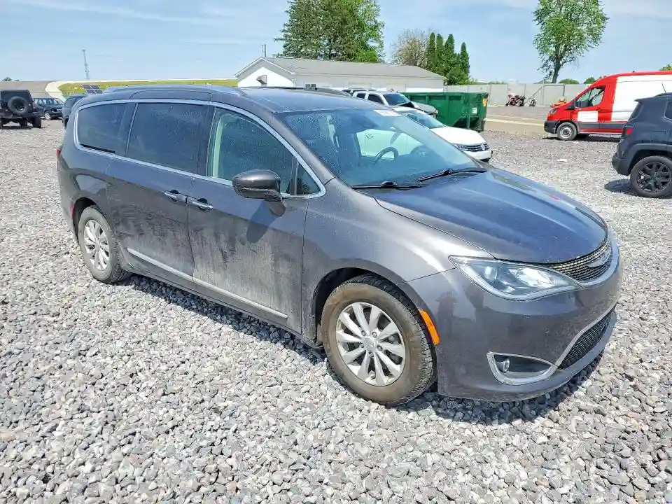 2C4RC1EG1JR321563 2018 CHRYSLER PACIFICA-3