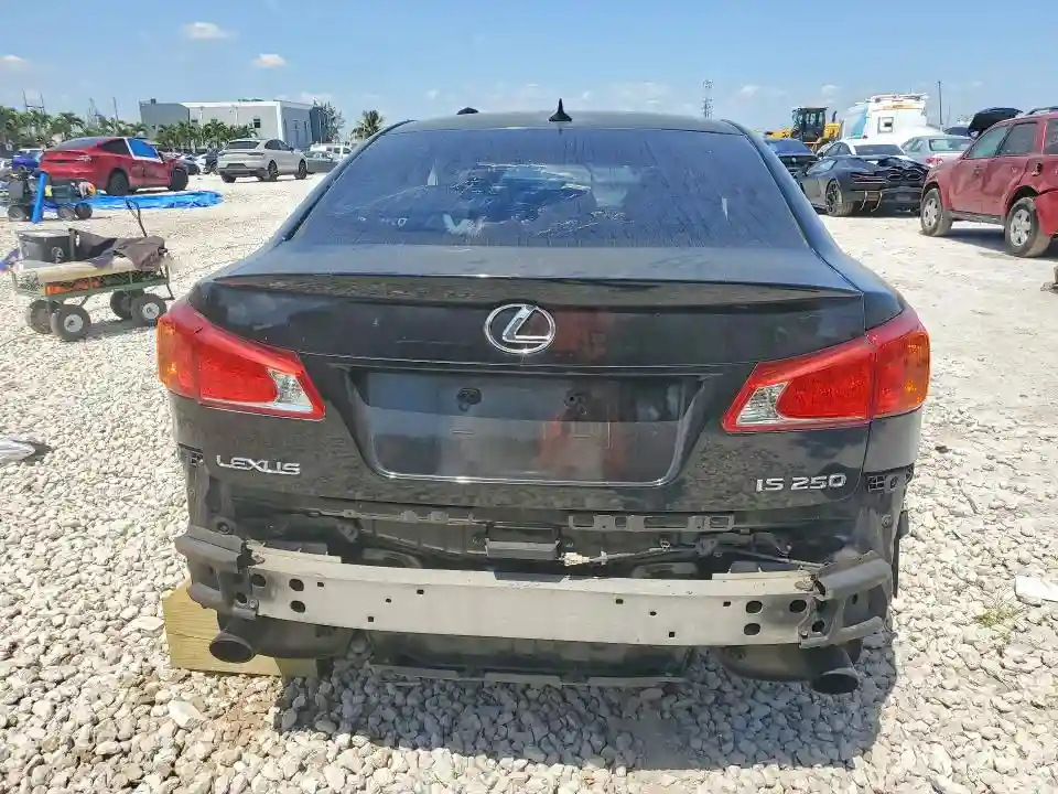 JTHBF5C21A5125335 2010 LEXUS IS-5