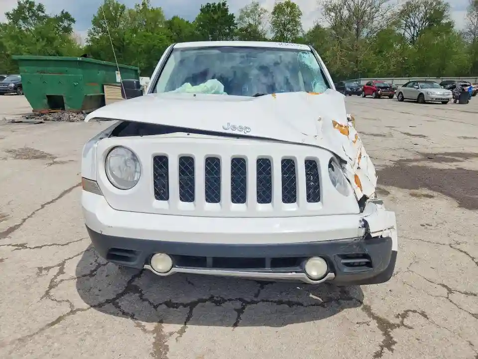 1C4NJPFA3CD719963 2012 JEEP PATRIOT-4