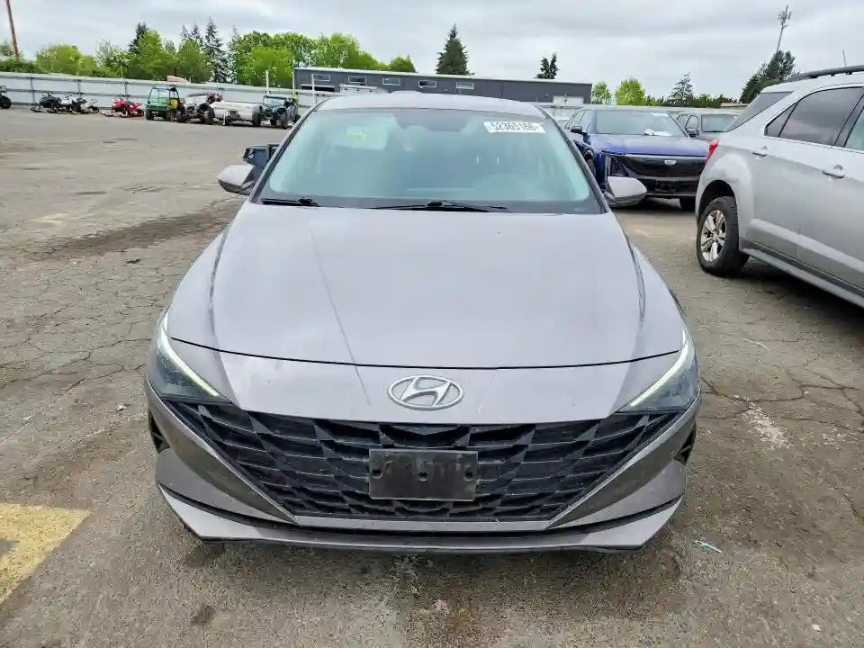 KMHLL4AG4NU348368 2022 HYUNDAI ELANTRA-4
