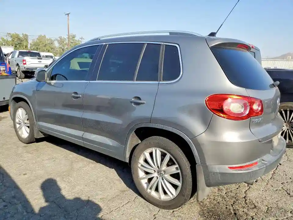 WVGAV7AX1BW509259 2011 VOLKSWAGEN TIGUAN-1