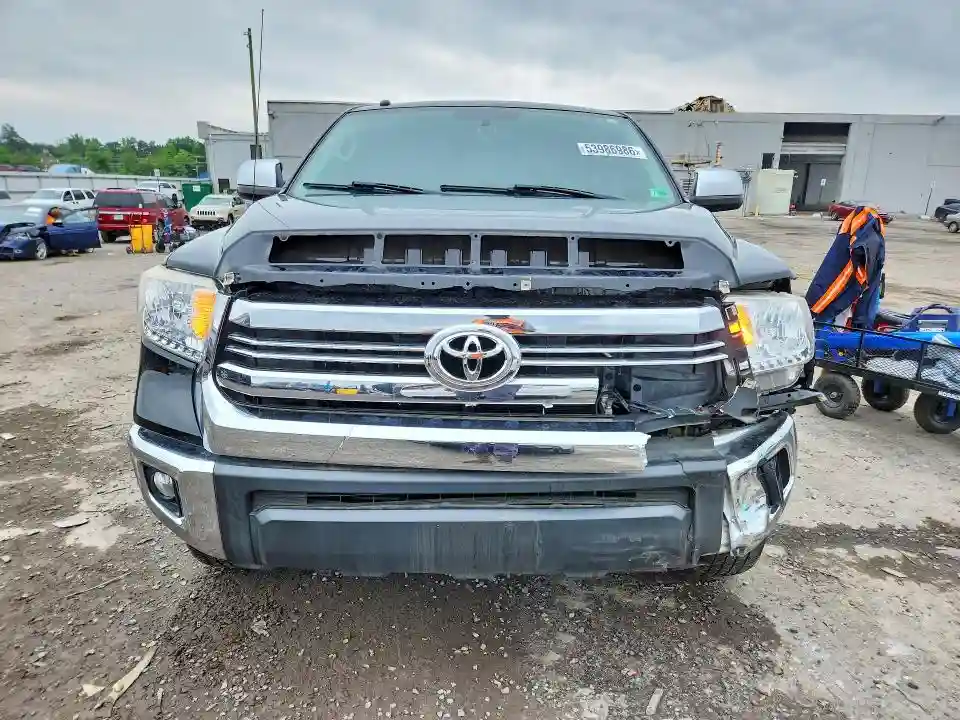 5TFUY5F11HX640387 2017 TOYOTA TUNDRA-4