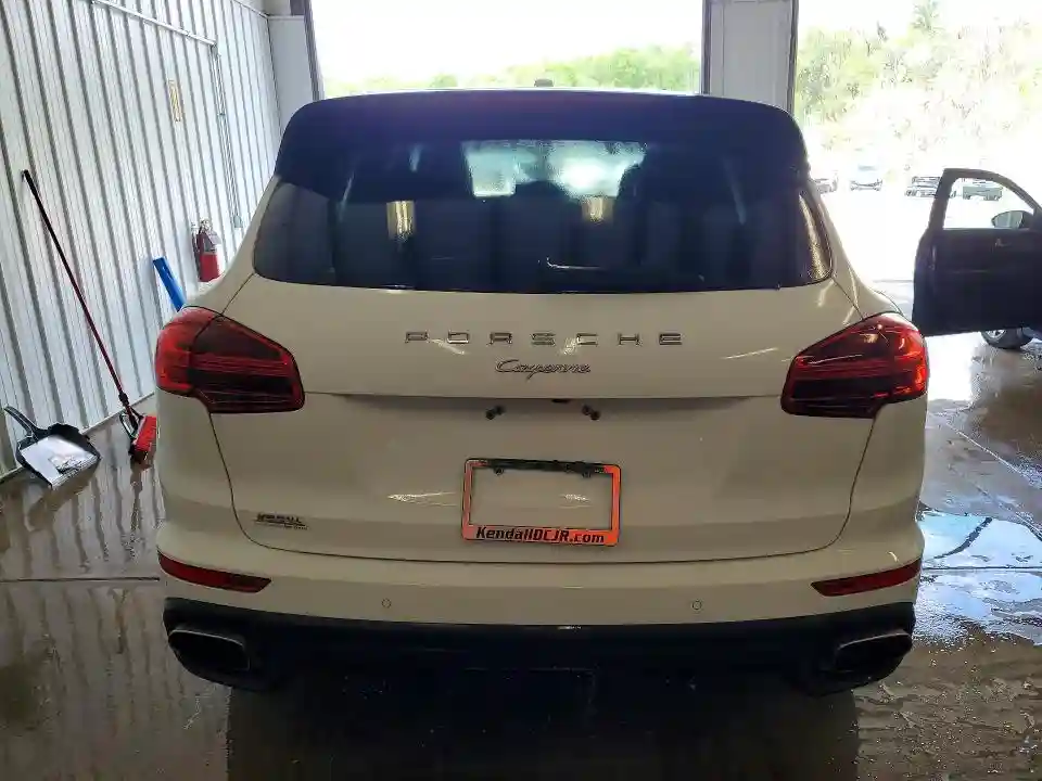 WP1AA2A22JKA07176 2018 PORSCHE CAYENNE-5