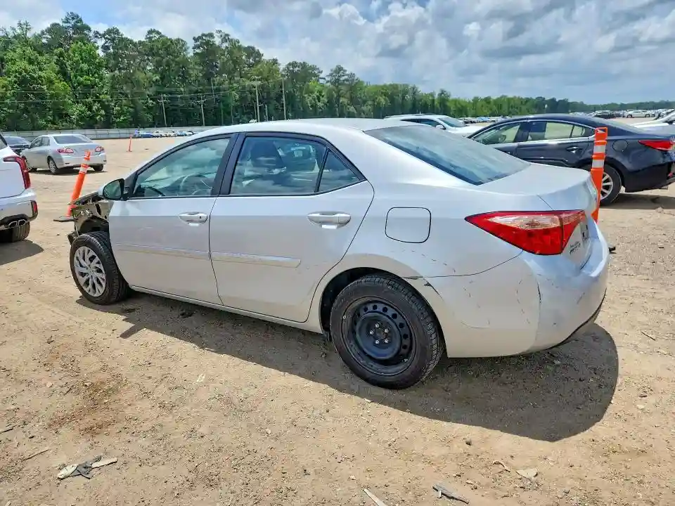 5YFBURHE1HP670644 2017 TOYOTA COROLLA-1