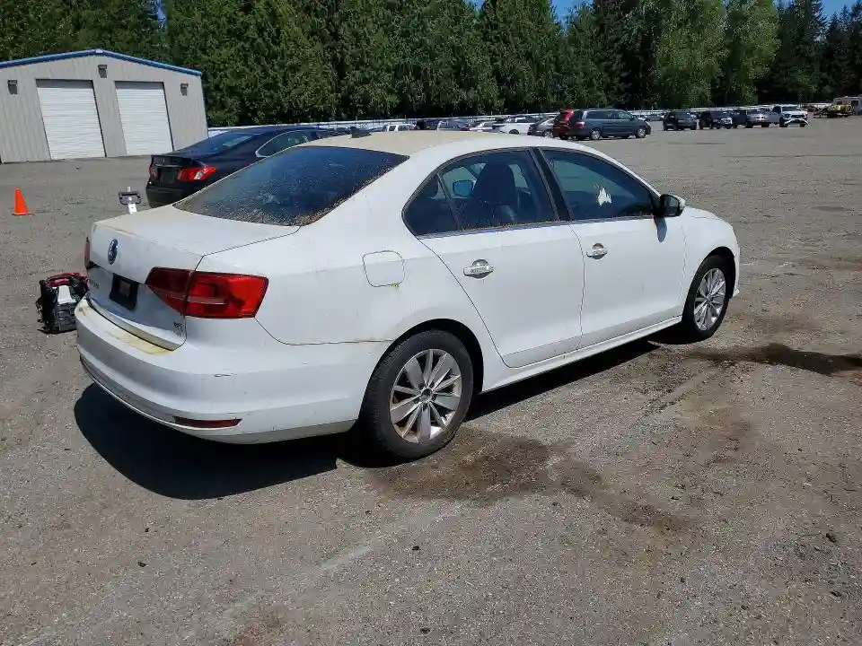 3VWD17AJ4FM286047 2015 VOLKSWAGEN JETTA-2