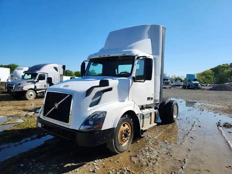 4V4N39TG0HN977426 2017 VOLVO VN-1