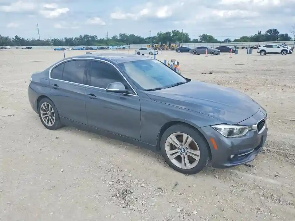 WBA8B9C53HK675850 2017 BMW 3 SERIES-3