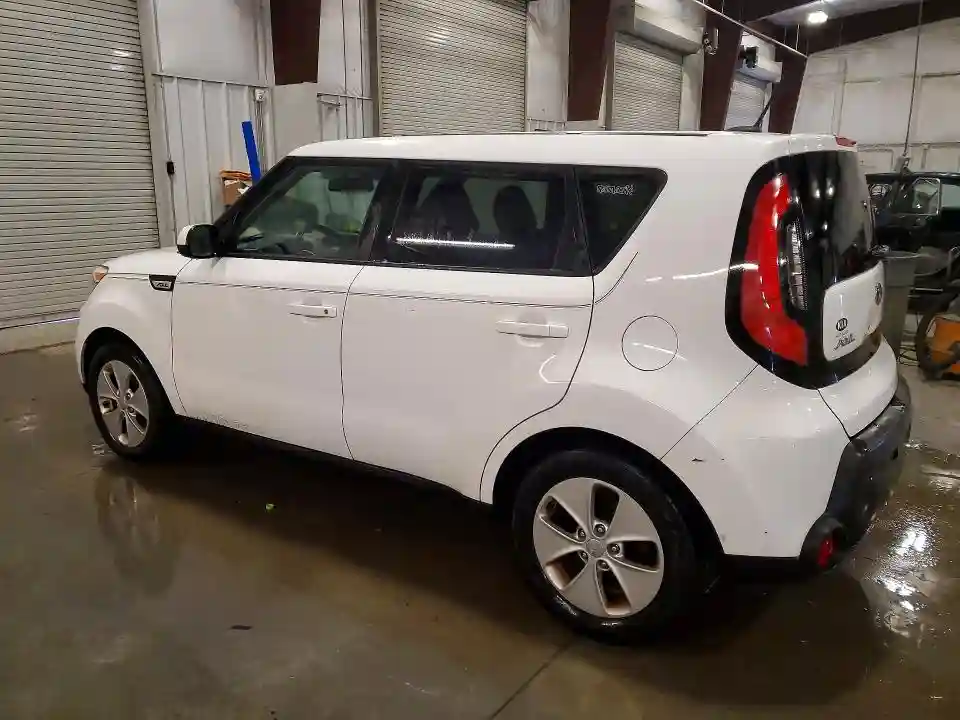 KNDJN2A29F7141473 2015 KIA SOUL-1