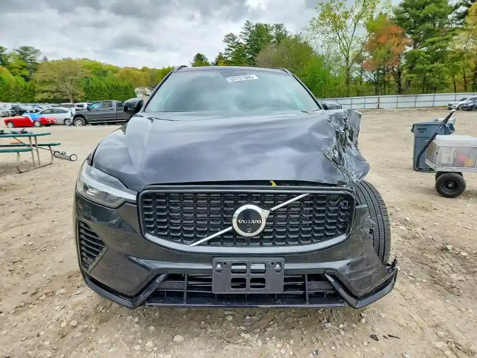 YV4H60RC4S1008191 2025 VOLVO XC60-4