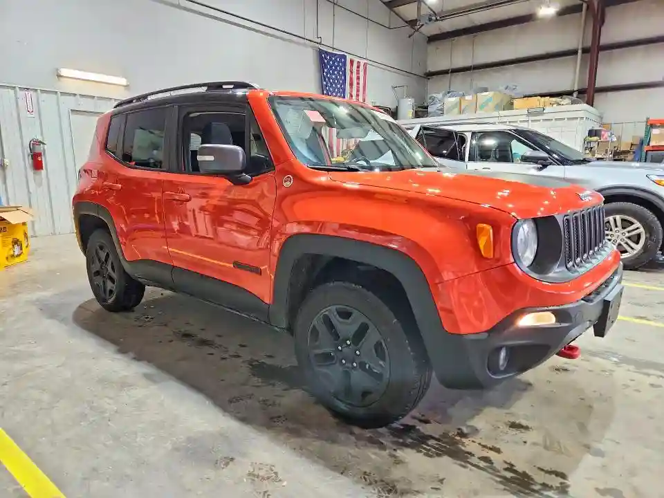 ZACCJBCB3JPG96822 2018 JEEP RENEGADE-3