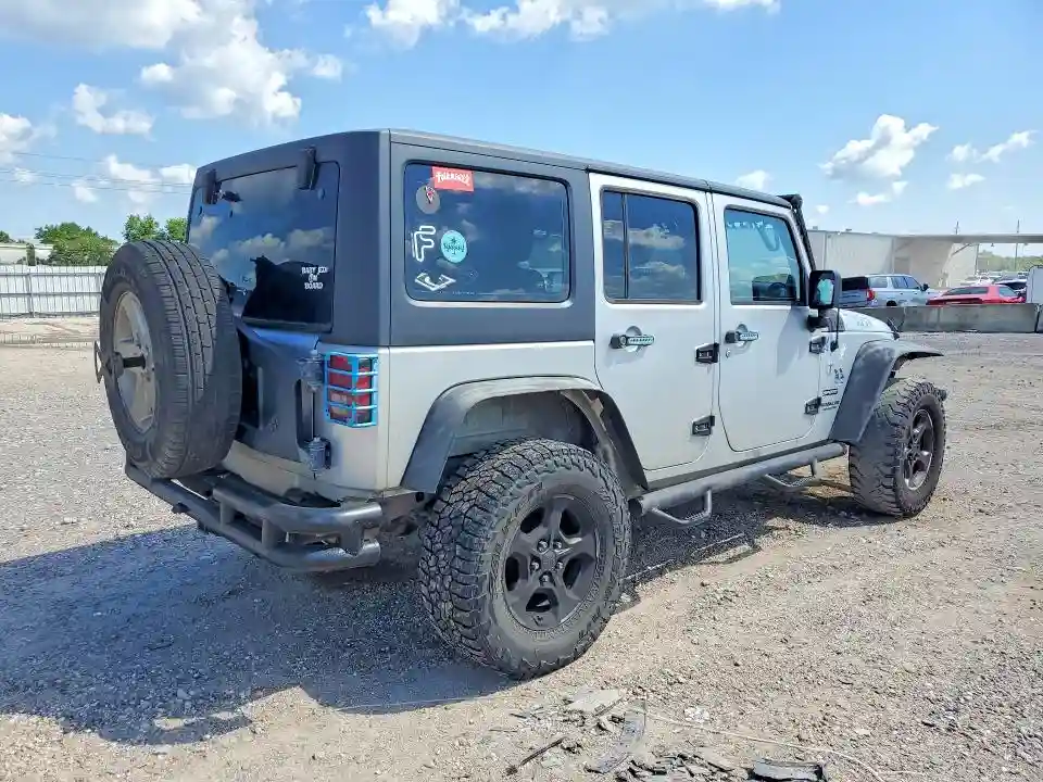 1J4BA3H17BL582713 2011 JEEP WRANGLER-2