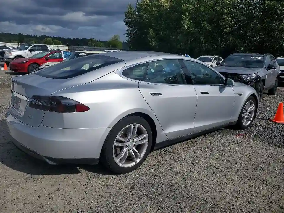 5YJSA1AC7DFP10170 2013 TESLA MODEL S-2
