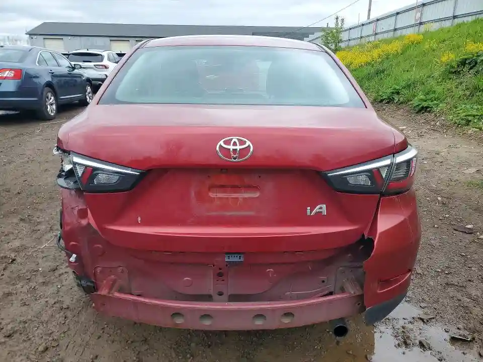 3MYDLBYV5JY300582 2018 TOYOTA YARIS IA B-5