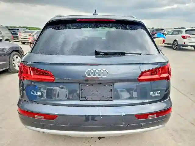 WA1BNAFY5J2092879 2018 AUDI Q5-5