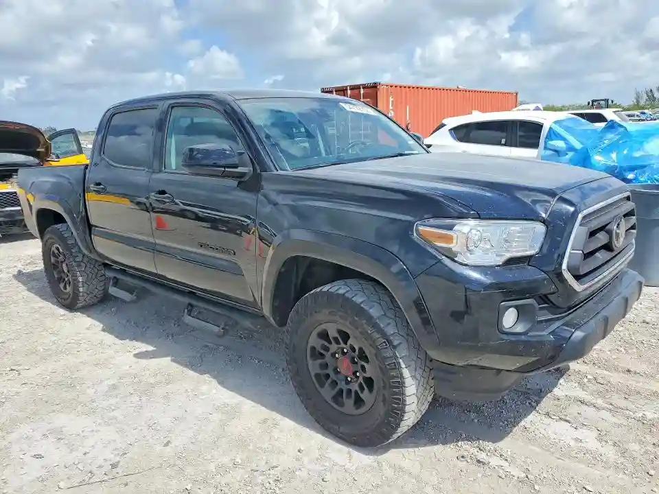 5TFAZ5CN6MX105220 2021 TOYOTA TACOMA-3